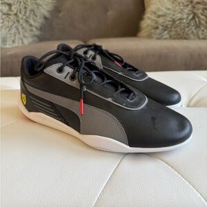 Puma Ferrari Men's Black and white R Cat Machina Racing Shoes size 8.5